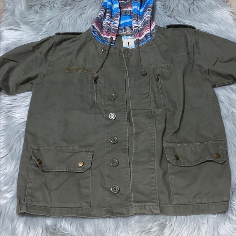 Jacket - Picture 2 of 4